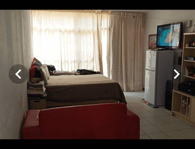 1 BEDROOM APARTMENT FOR SALE IN WINDSOR WEST